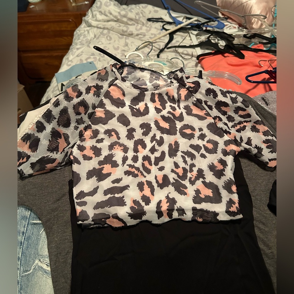 Cheetah Print Cropped Mesh Tee